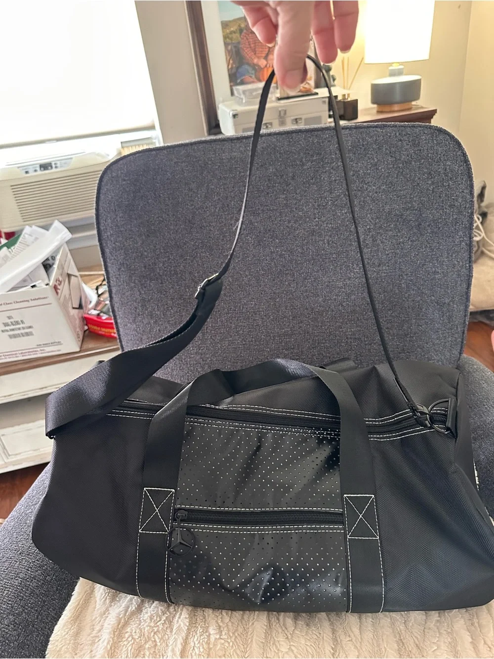 N/A sleek black
